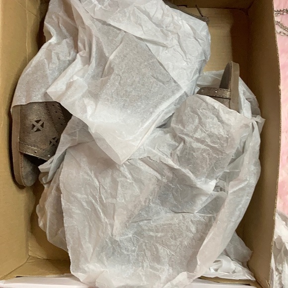 SUGAR Stone Metallic Bootie Size 8 M - Picture 9 of 10